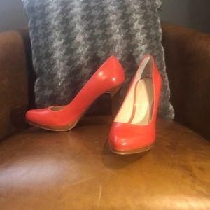 Nine West size 6.5 leather Autumn orange heels